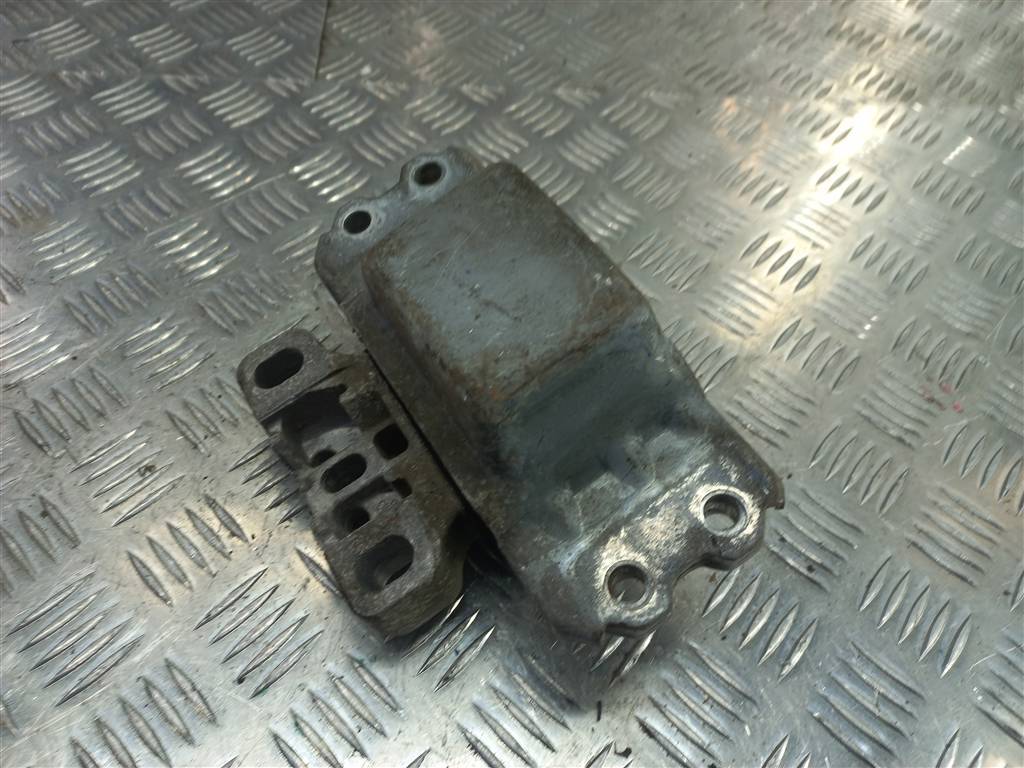 подушка двигателя (опора двс) Volkswagen Caddy  1K0199555, 2130 рублей, Москва