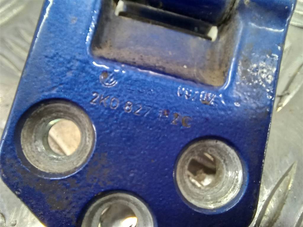 петля двери распашной Volkswagen Caddy  2K0827152C, 2130 рублей, Москва