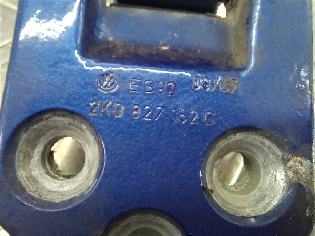 петля двери распашной Volkswagen Caddy  2K0827152C, 2130 рублей, Москва