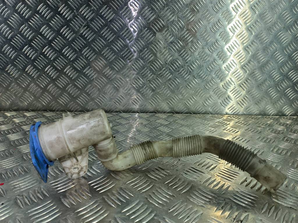 горловина бачка омывателя Volkswagen Caddy  1K0955453S, 980 рублей, Москва