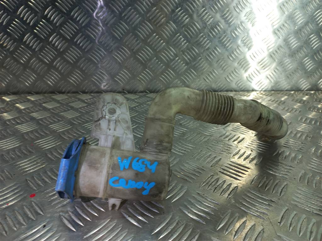 горловина бачка омывателя Volkswagen Caddy  1K0955453S, 980 рублей, Москва