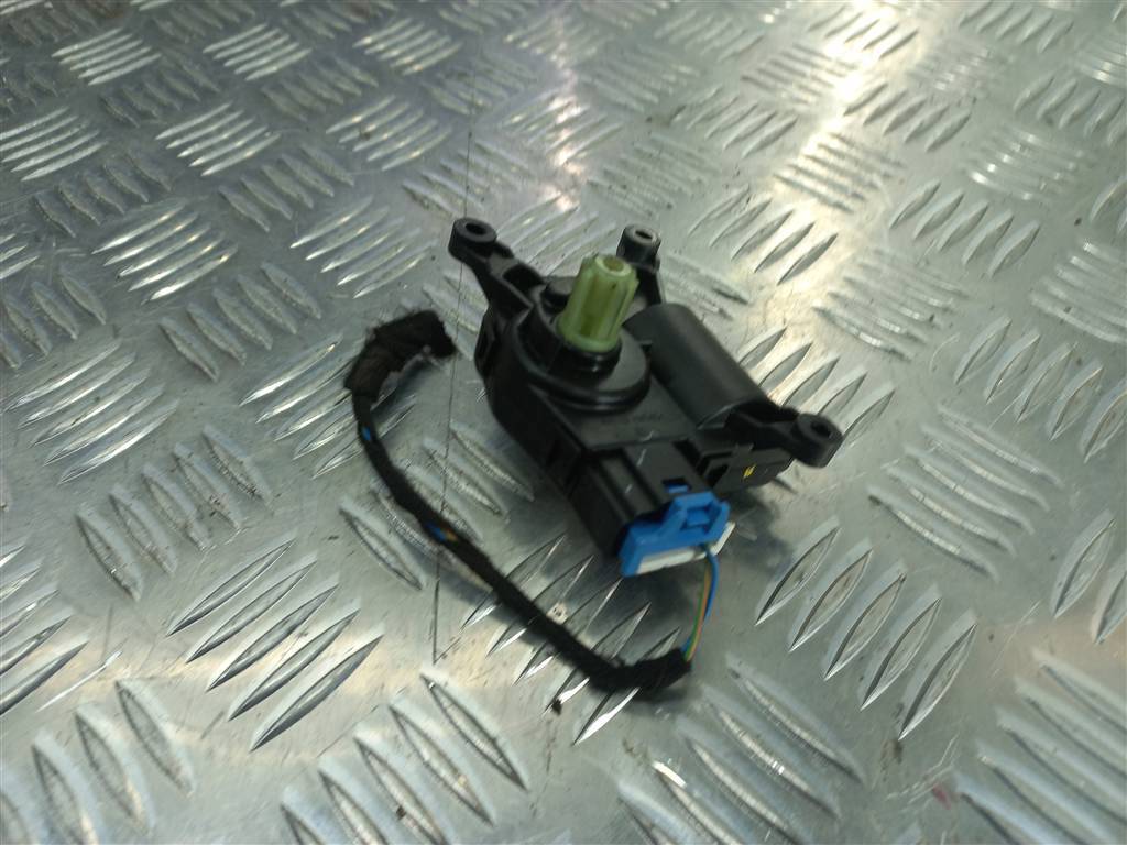 моторчик заслонки отопителя FORD Tourneo Custom  1699371, 520 рублей, Москва