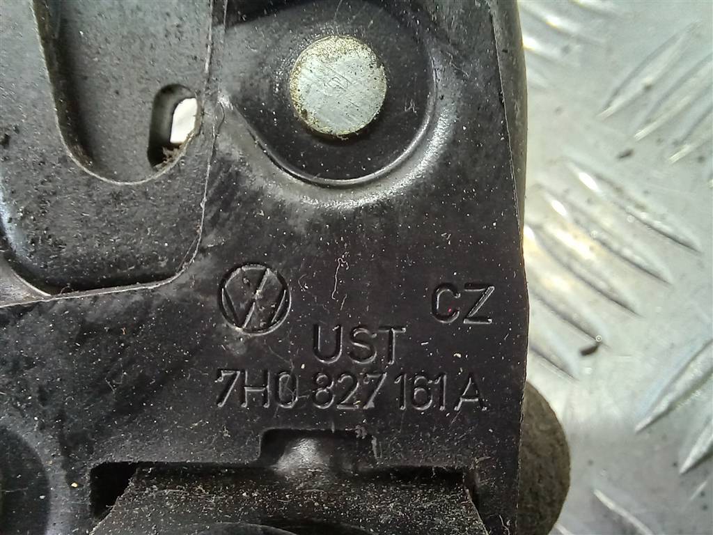 замок двери распашной Volkswagen Caddy  7H0827161A, 3279 рублей, Москва