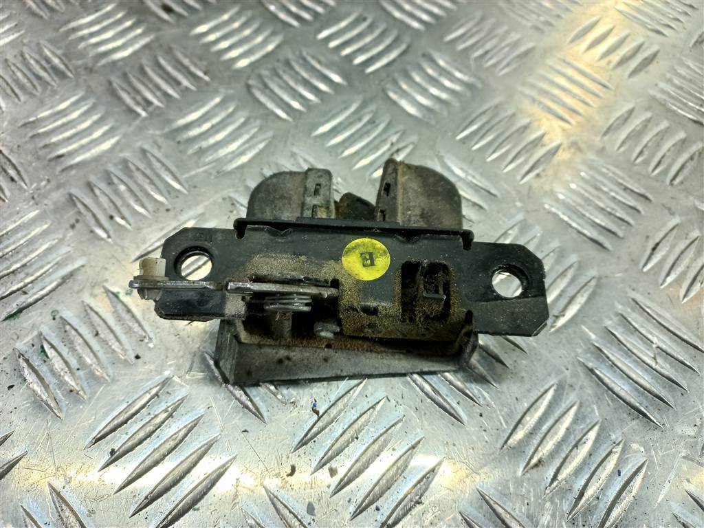 замок двери распашной Volkswagen Caddy  2K0827506E, 2130 рублей, Москва