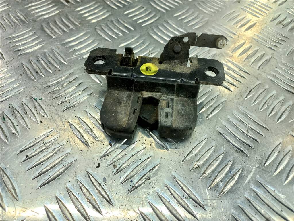 замок двери распашной Volkswagen Caddy  2K0827506E, 2130 рублей, Москва