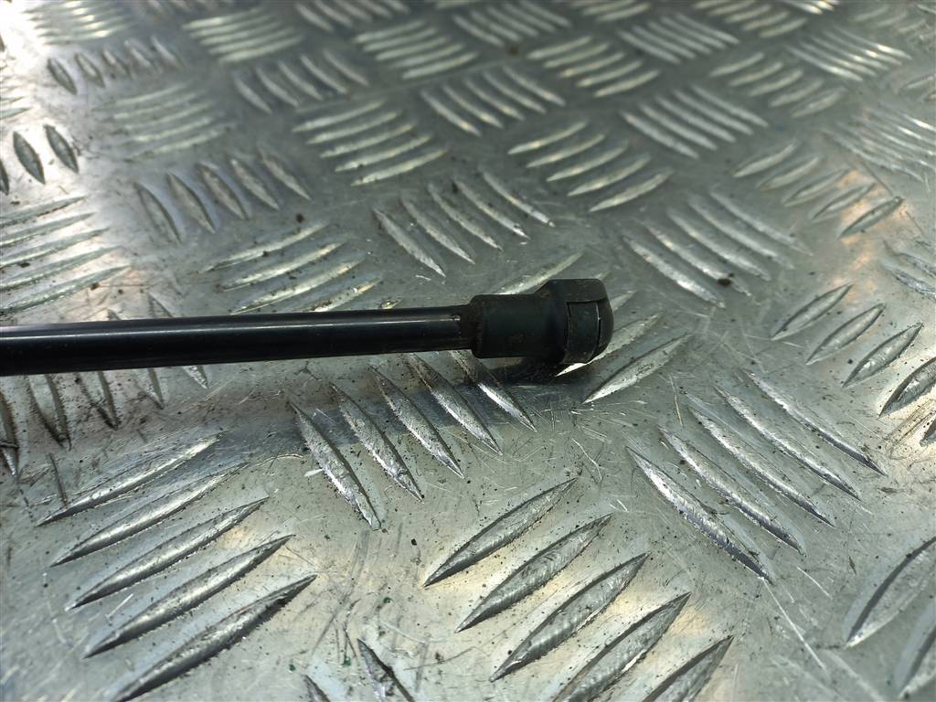 амортизатор капота Volkswagen Caddy  1T0823359A, 1550 рублей, Москва