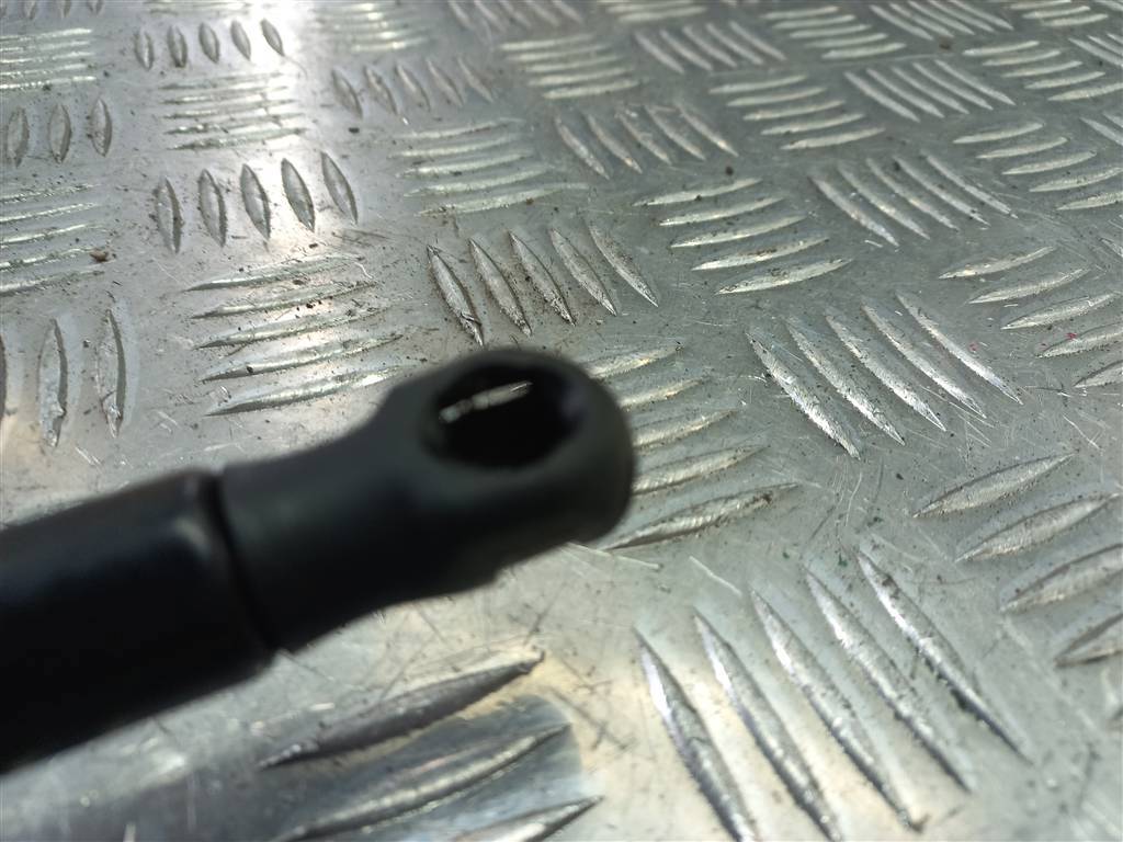 амортизатор капота Volkswagen Caddy  1T0823359A, 1550 рублей, Москва