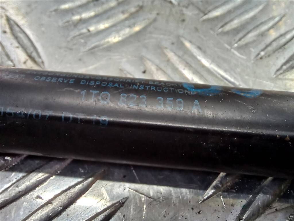 амортизатор капота Volkswagen Caddy  1T0823359A, 1550 рублей, Москва