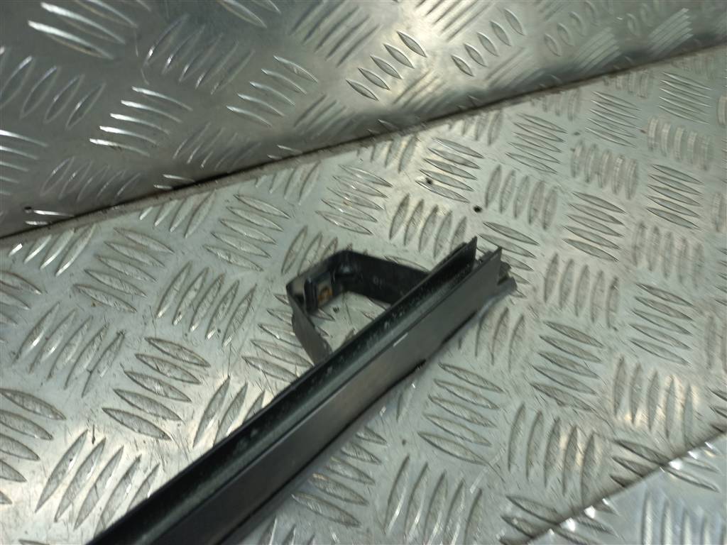 направляющая стекла двери FORD Tourneo Custom  1838796, 1550 рублей, Москва