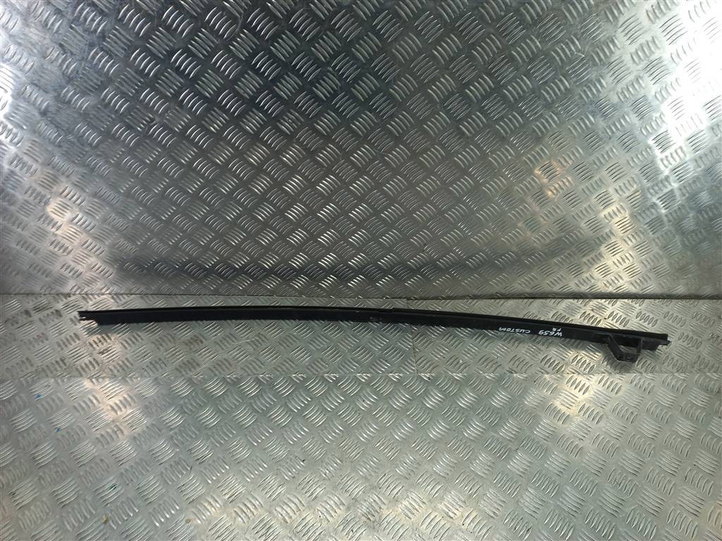 направляющая стекла двери FORD Tourneo Custom  1838796, 1550 рублей, Москва