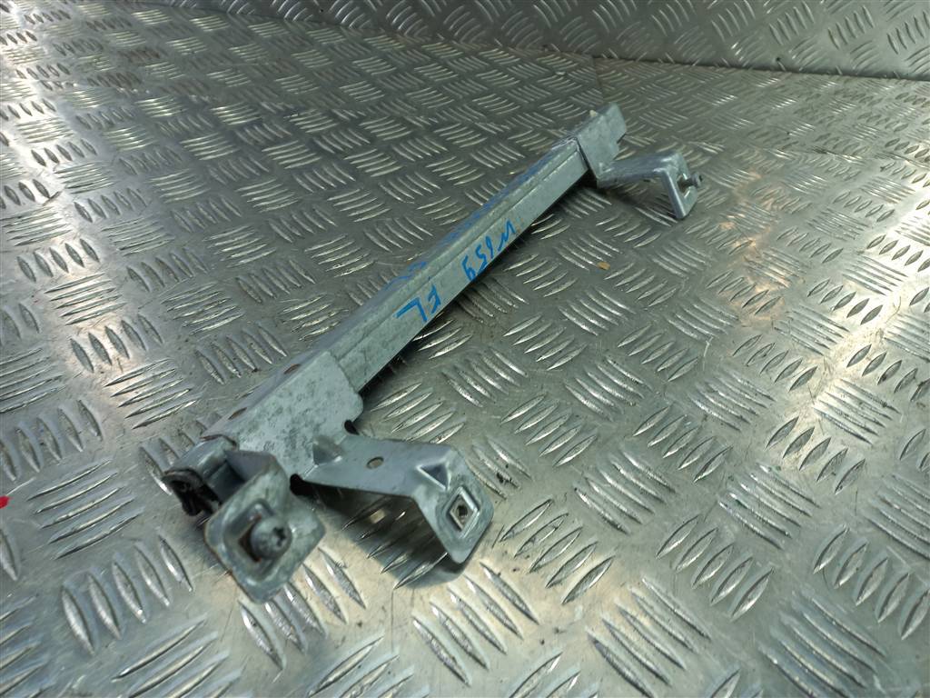 направляющая стекла двери MERCEDES-BENZ Sprinter  1772050, 1550 рублей, Москва