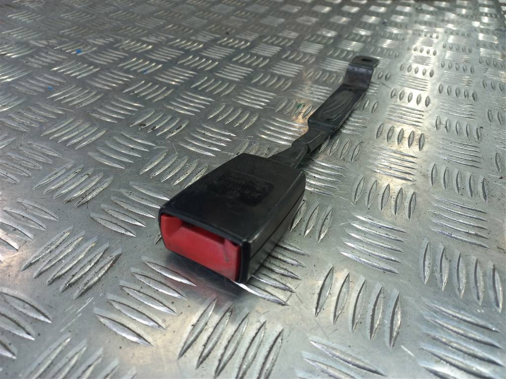 замок ремня безопасности Volkswagen Caddy  2K0857877D, 1550 рублей, Москва