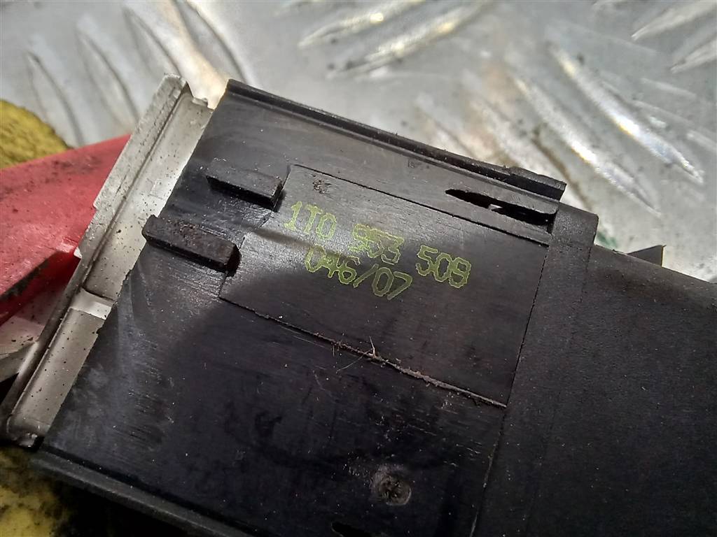 кнопка аварийной сигнализации Volkswagen Caddy  1T0953509, 1550 рублей, Москва