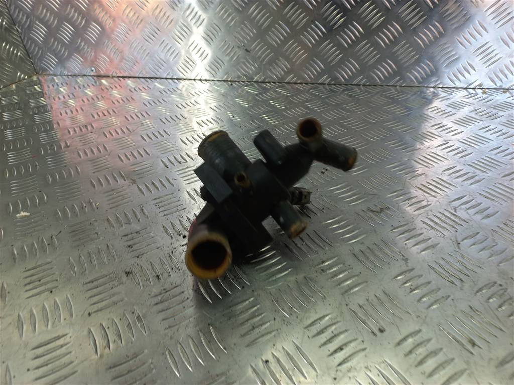 корпус термостата FORD Transit  1731782, 3850 рублей, Москва