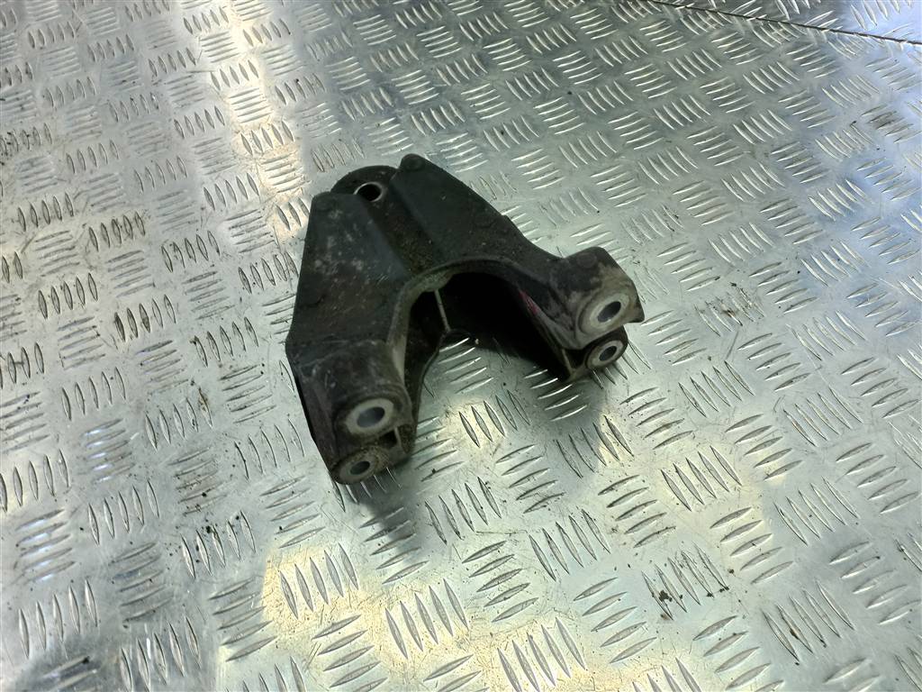 кронштейн двигателя (двс) FORD Transit  1713352, 1550 рублей, Москва