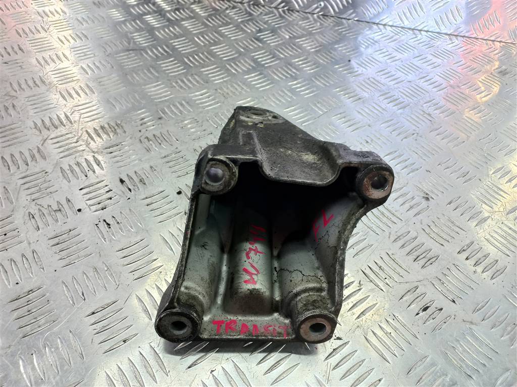 кронштейн двигателя (двс) FORD Transit  1713354, 1550 рублей, Москва