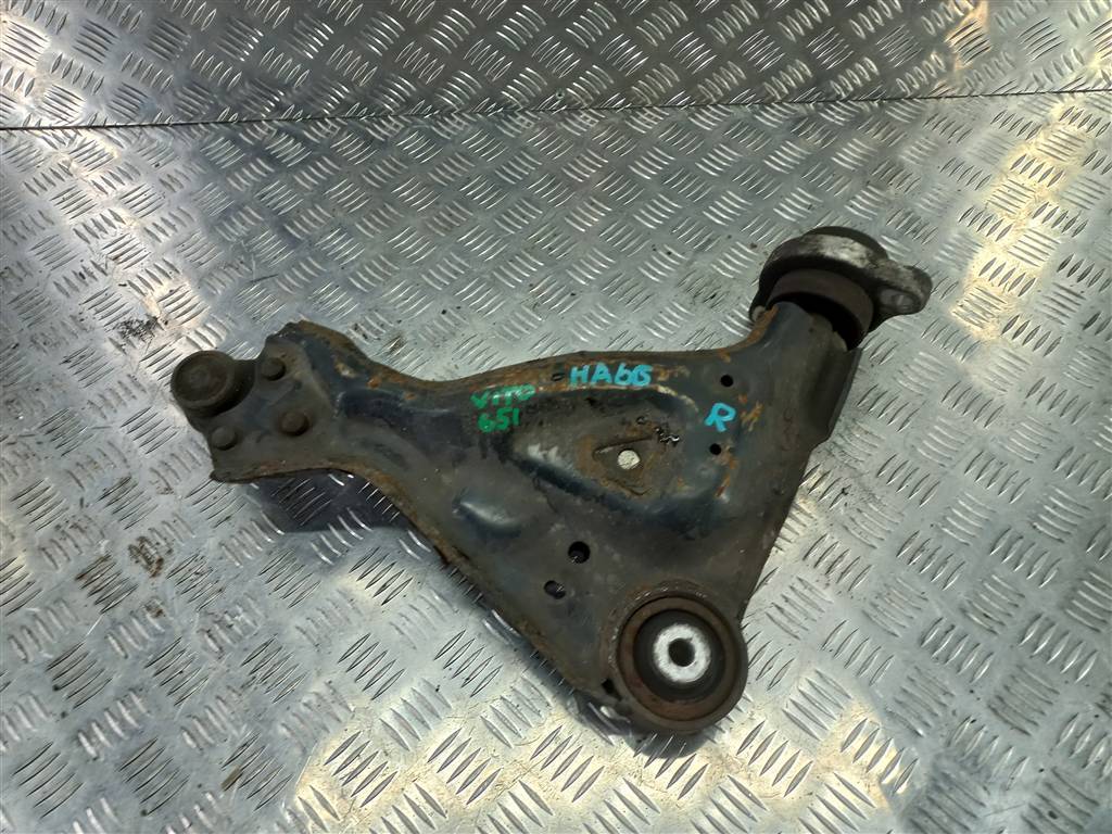 рычаг MERCEDES-BENZ Vito  A6393301501, 7880 рублей, Москва