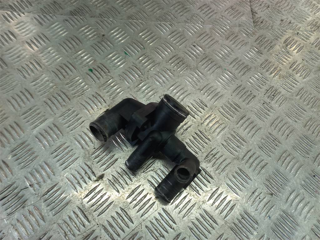 корпус термостата FORD Transit  1372334, 1550 рублей, Москва