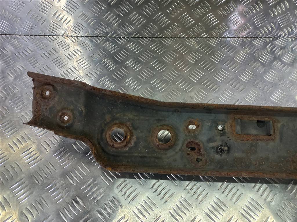 опора радиаторов FORD Transit  1373210, 1550 рублей, Москва