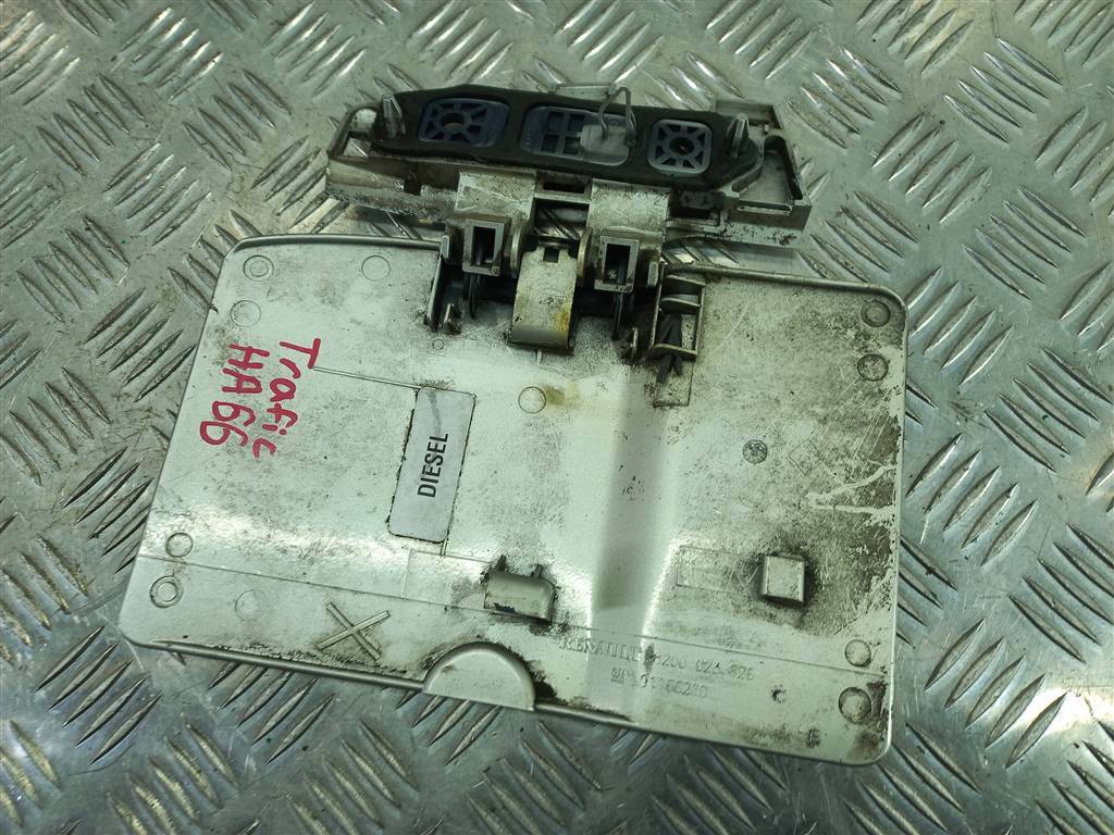 лючок бензобака Renault Trafic  8200023826, 3850 рублей, Москва