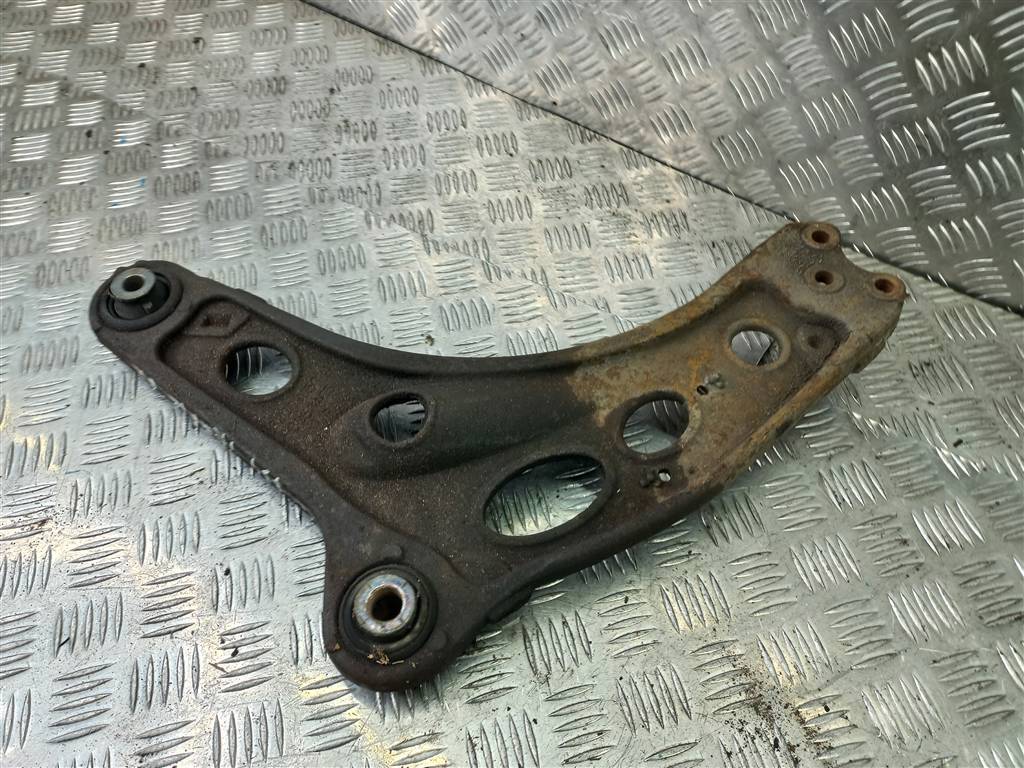 рычаг Renault Trafic  545049296R, 2700 рублей, Москва