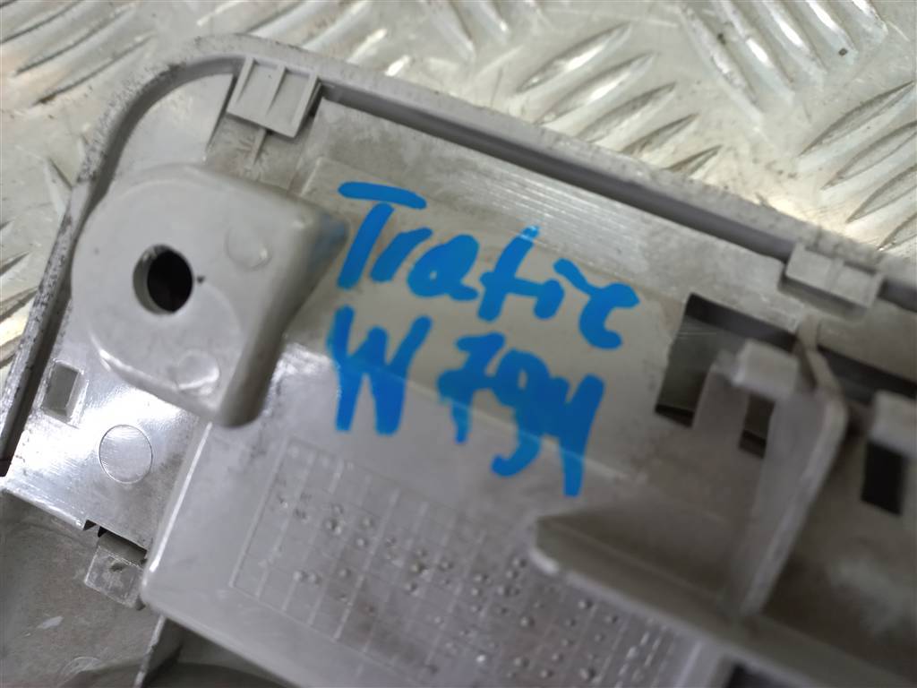 плафон потолочный Renault Trafic  8200097922, 5000 рублей, Москва