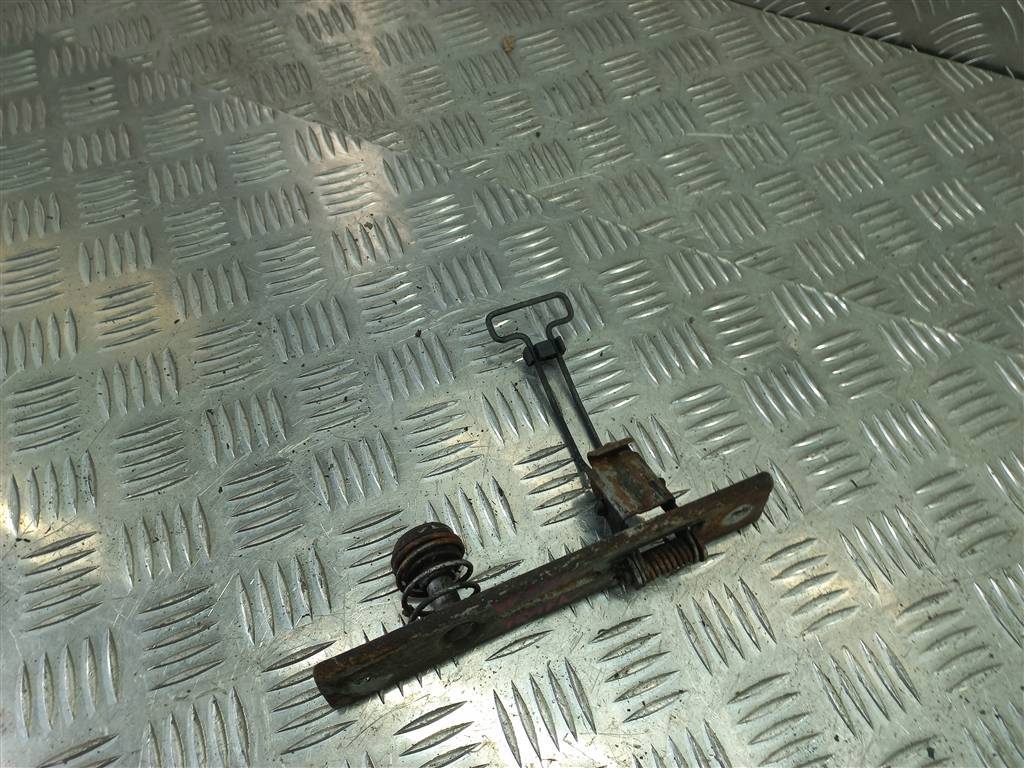 замок капота Renault Trafic  8200677854, 1550 рублей, Москва