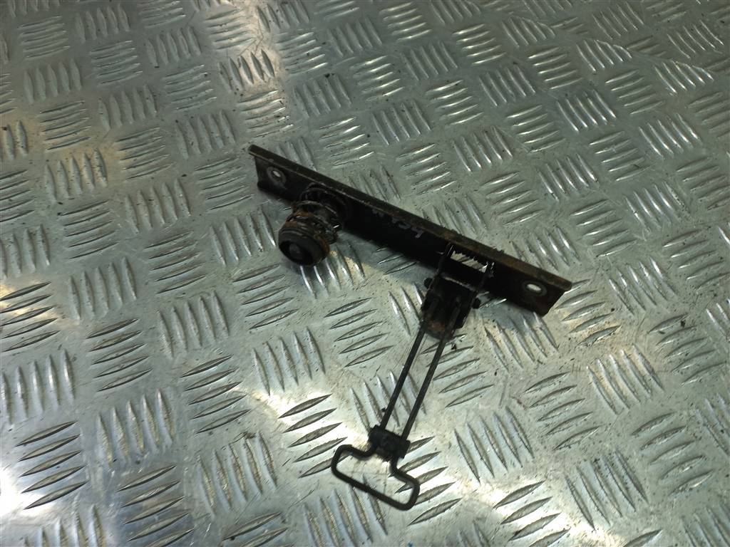 замок капота Renault Trafic  8200677854, 1550 рублей, Москва