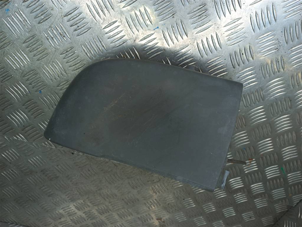 накладка над фонарем Renault Trafic  8200011485, 1550 рублей, Москва