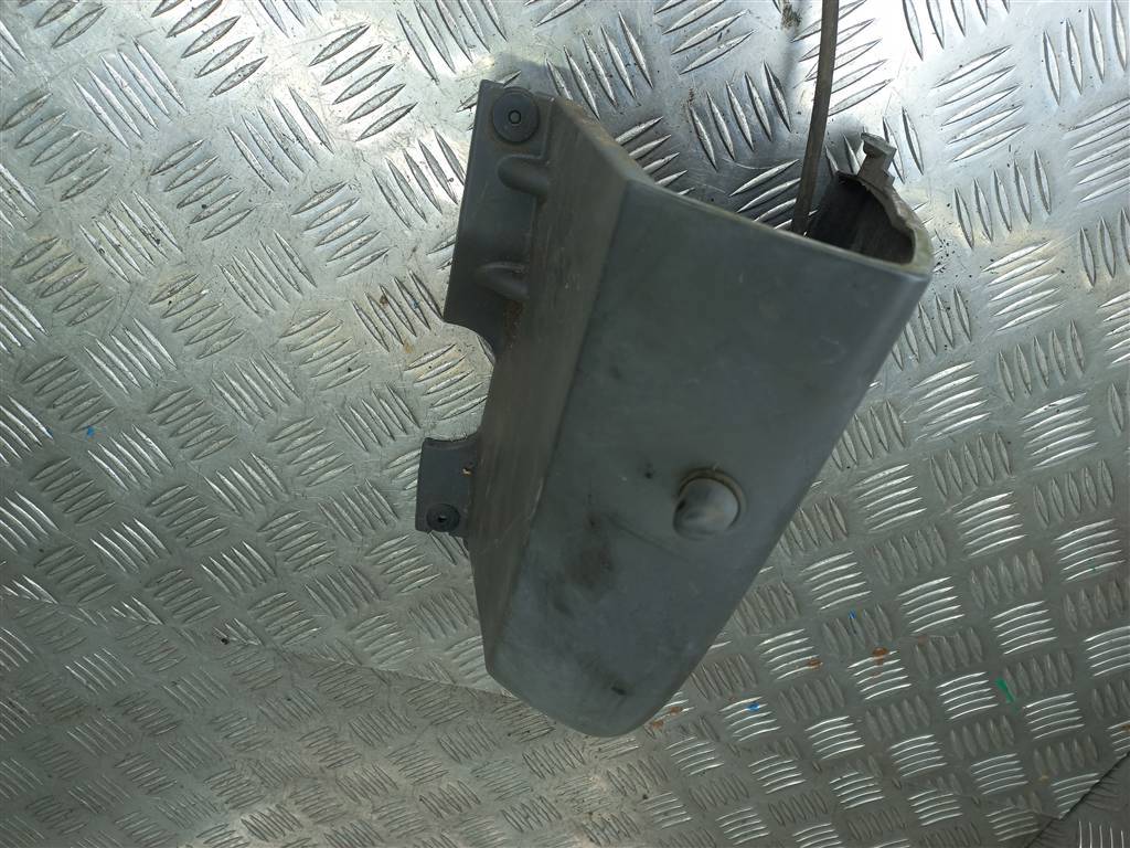 накладка над фонарем Renault Trafic  8200011485, 1550 рублей, Москва