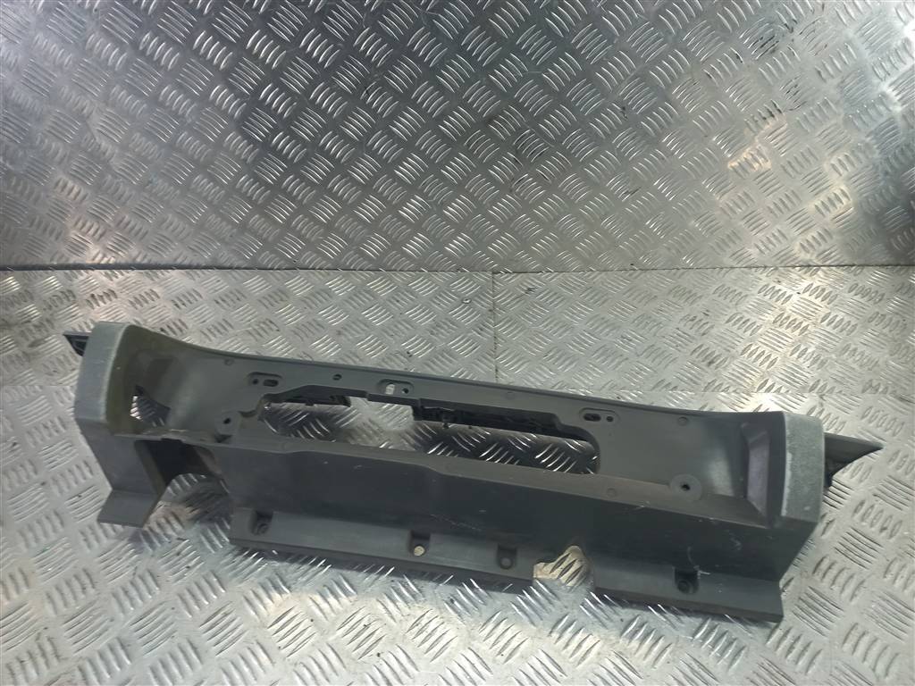 накладка под фонарем Renault Trafic  265A60109R, 3279 рублей, Москва