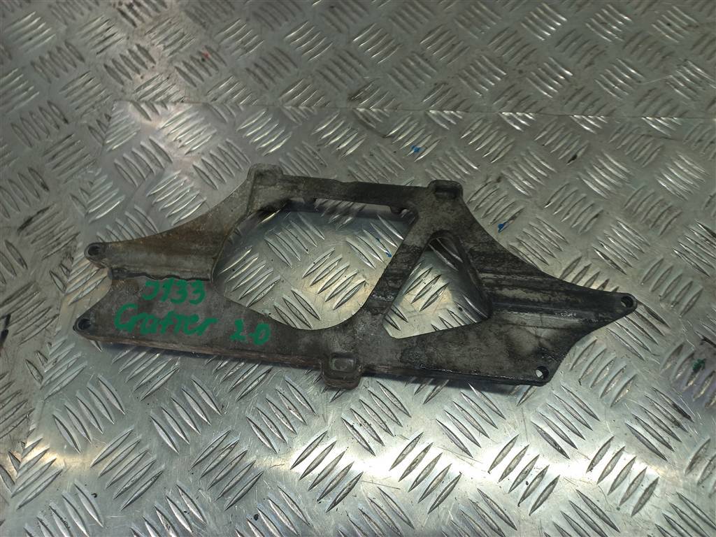 кронштейн радиатора егр (ог) Volkswagen Crafter  03L131535E, 1210 рублей, Москва