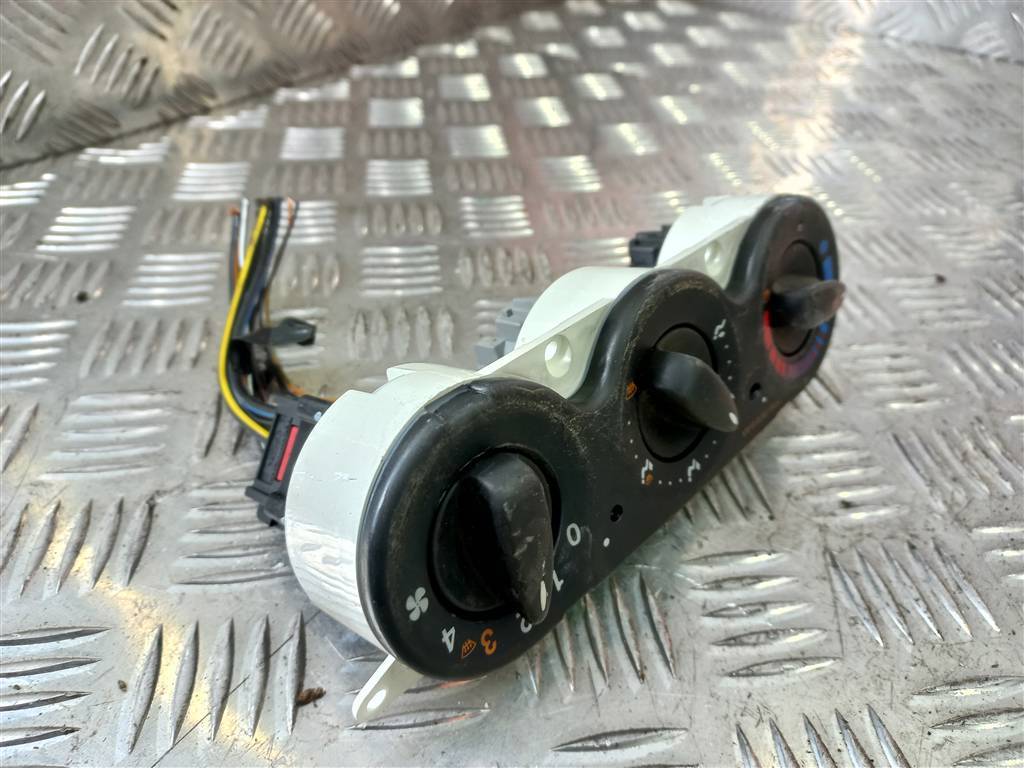 блок управления печкой FORD Tourneo Connect  5225337, 2930 рублей, Москва