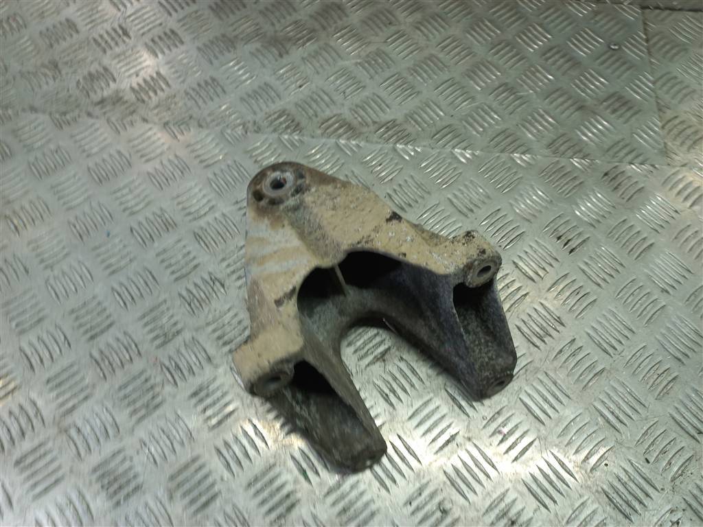 кронштейн двигателя (двс) FORD Transit  1818056, 2700 рублей, Москва