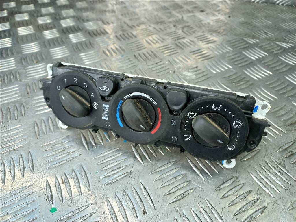 блок управления печкой FORD Transit  1843005, 3850 рублей, Москва