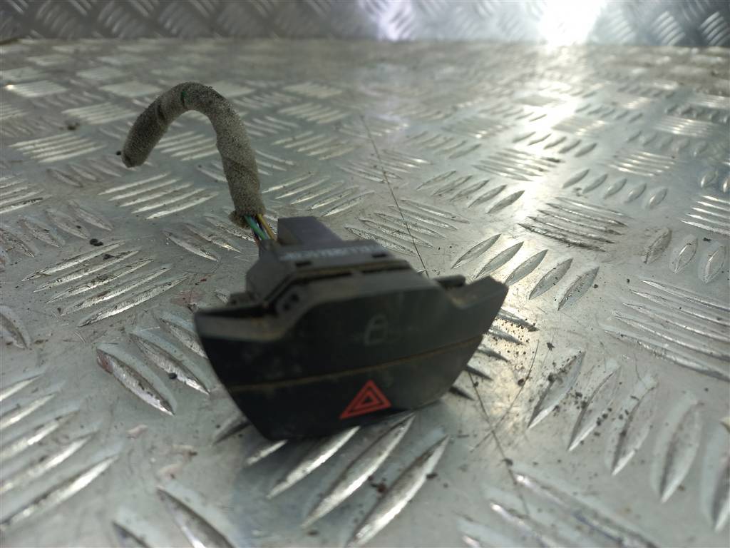 кнопка аварийной сигнализации FORD Transit  1791711, 980 рублей, Москва