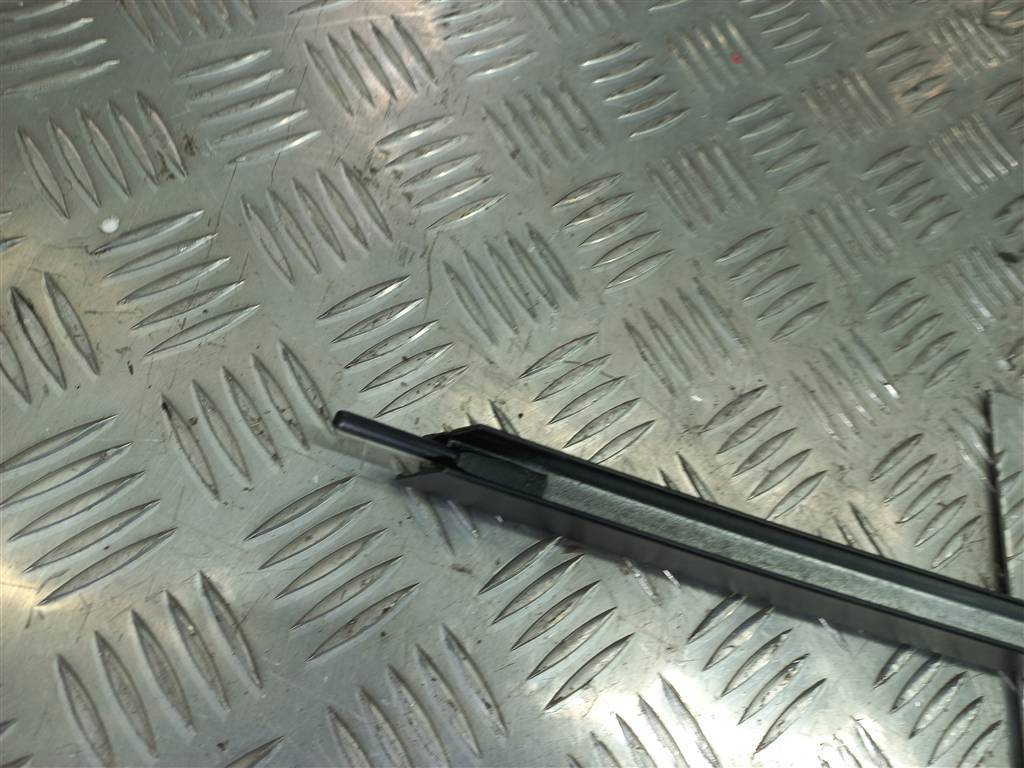 направляющая стекла двери FORD Tourneo Custom  1838796, 1550 рублей, Москва