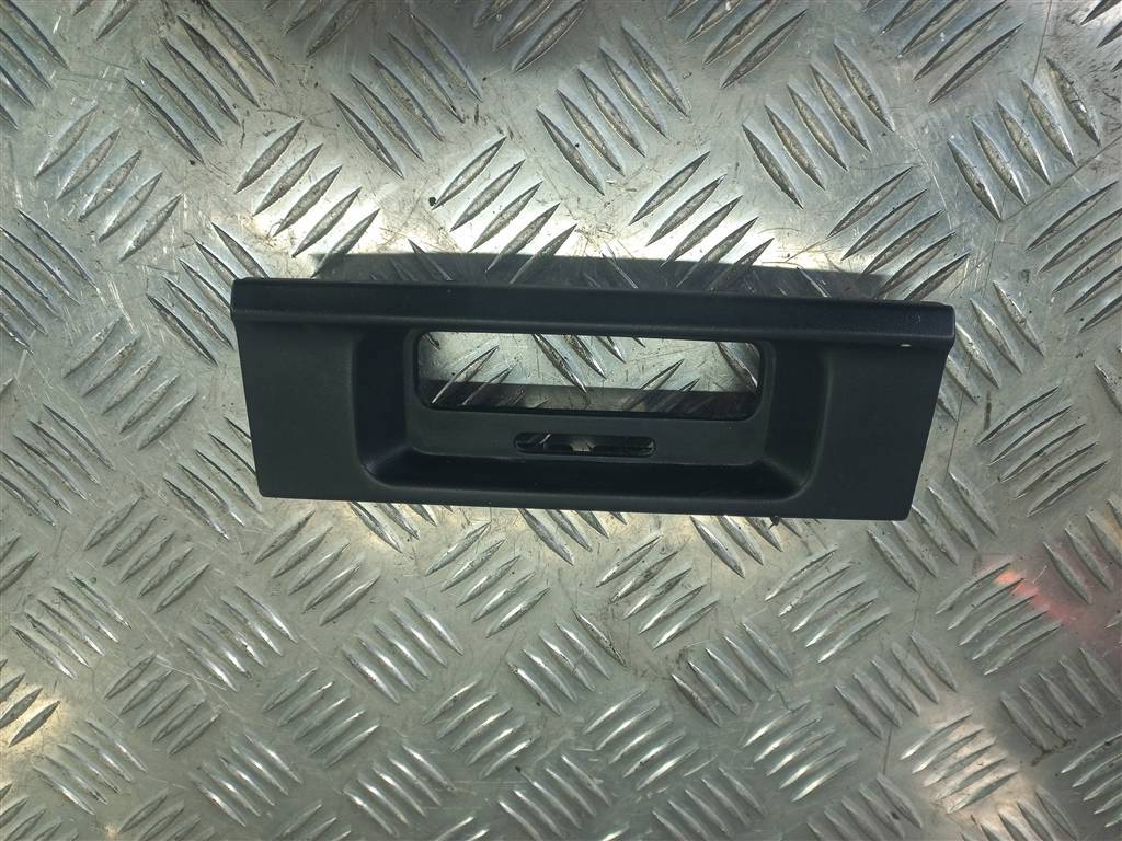 накладка торпедо Renault Trafic  8200184607, 1550 рублей, Москва