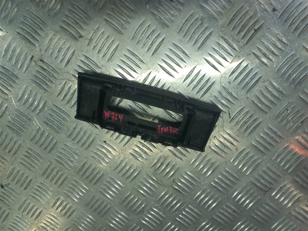 накладка торпедо Renault Trafic  8200184607, 1550 рублей, Москва