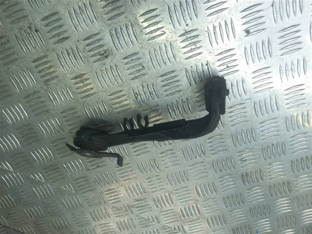 кронштейн подрамника Renault Trafic  8200626972, 4430 рублей, Москва