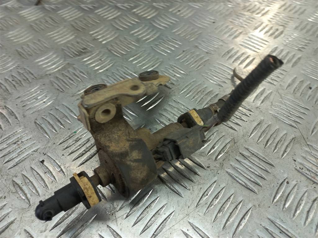 насос топливный (дозирующий) FORD Transit  1779754, 8109 рублей, Москва