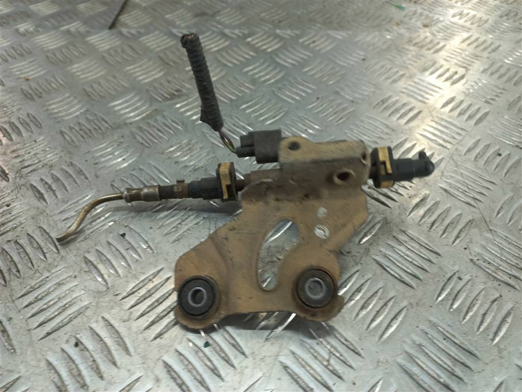 насос топливный (дозирующий) FORD Transit  1779754, 8109 рублей, Москва