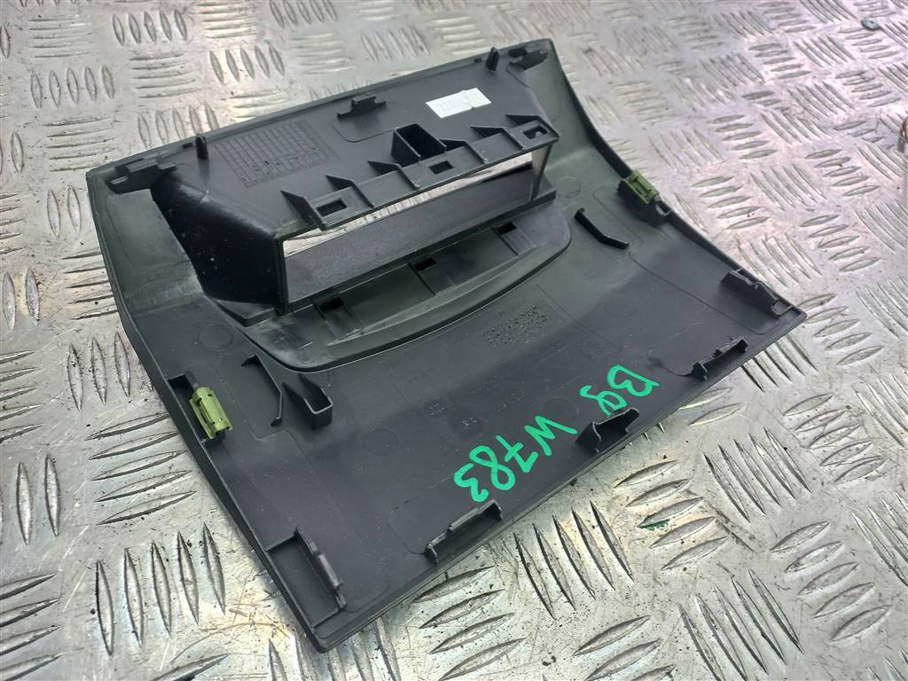 накладка торпедо Citroen Berlingo  8231LG, 3850 рублей, Москва