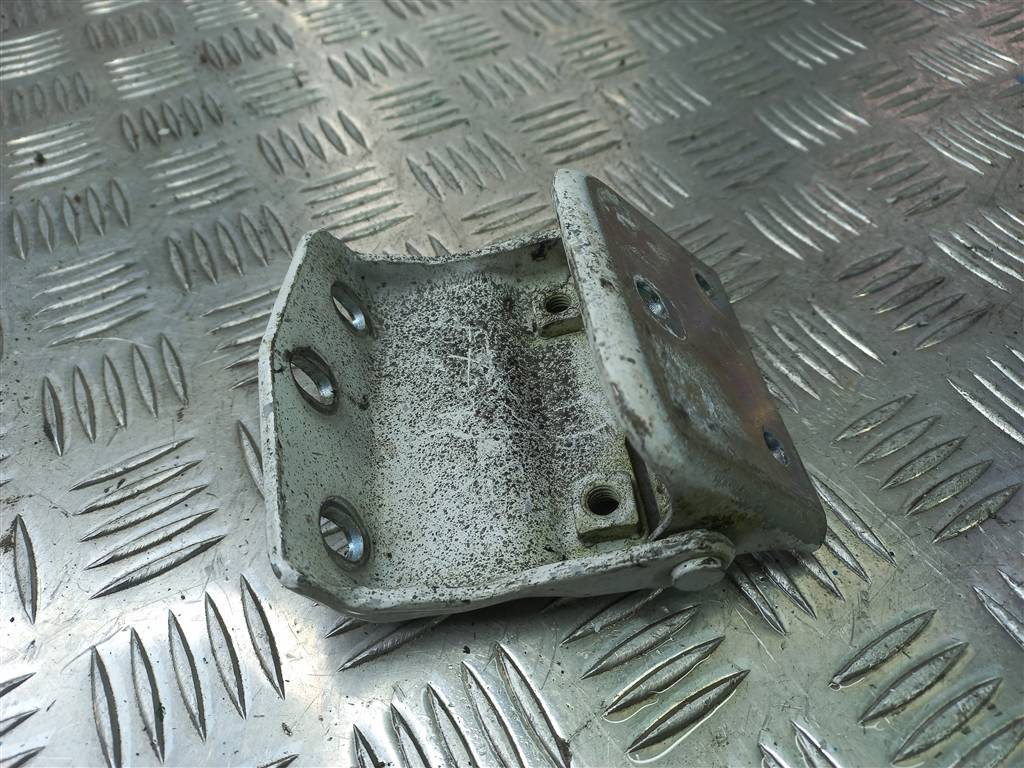 петля крышки багажника MERCEDES-BENZ Vito  A6397400037, 980 рублей, Москва