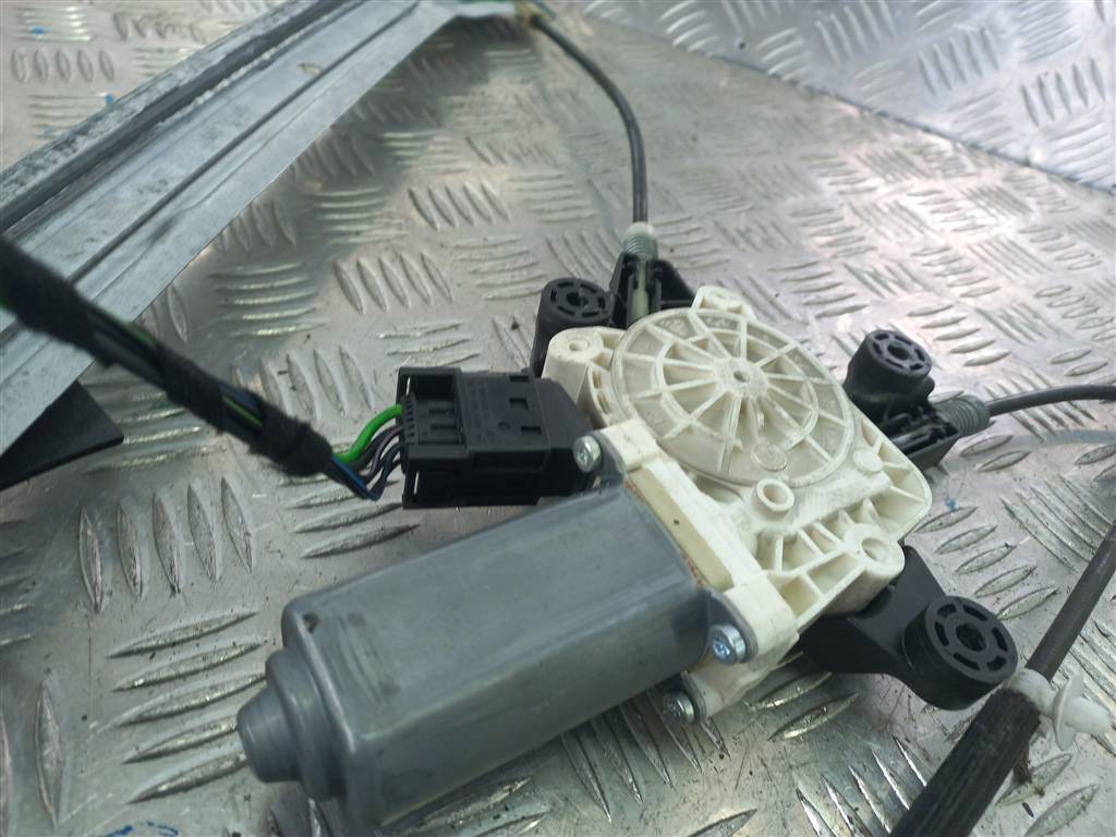 стеклоподъемник MERCEDES-BENZ Vito  A6397200146, 6730 рублей, Москва