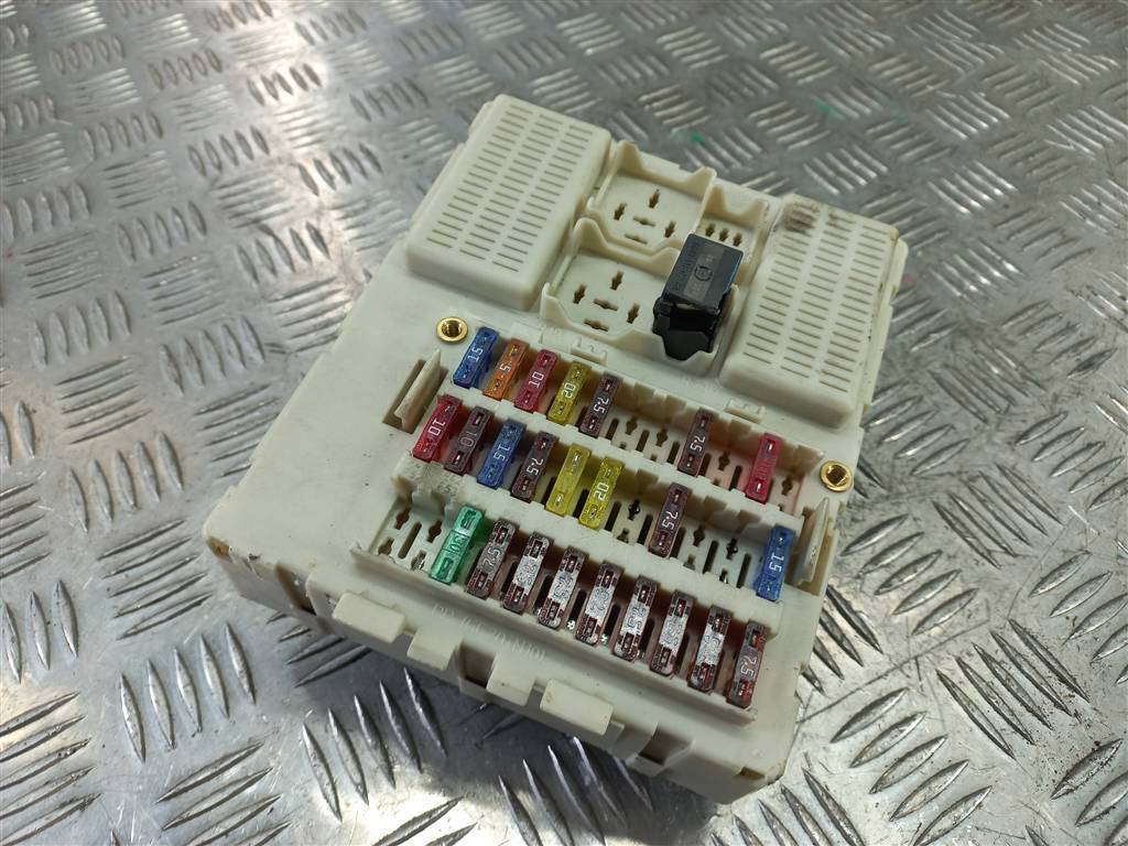 блок предохранителей FORD Tourneo Connect  1504506, 860 рублей, Москва