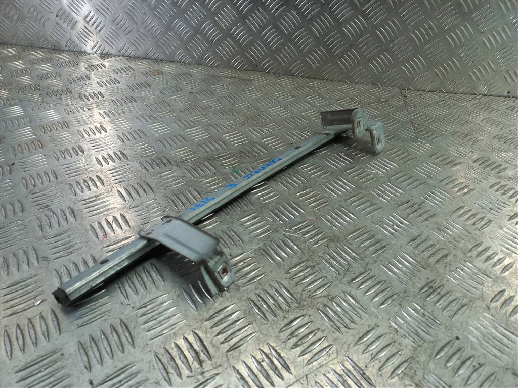 направляющая стекла двери FORD Tourneo Connect  4379164, 980 рублей, Москва