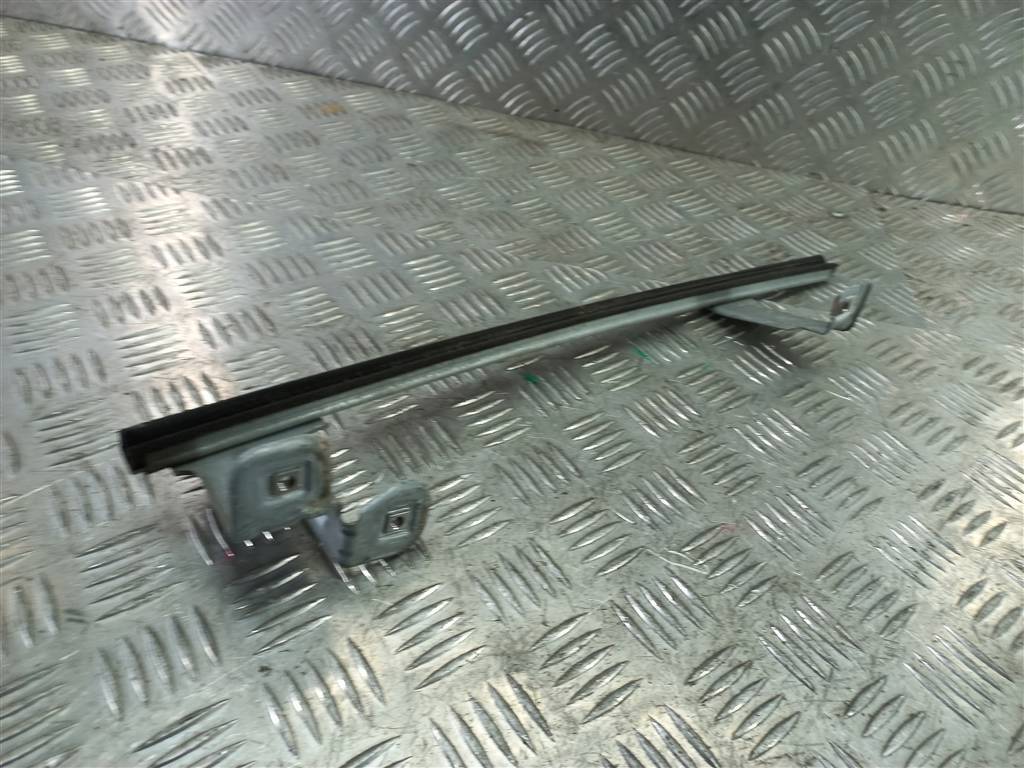 направляющая стекла двери FORD Tourneo Connect  4379164, 980 рублей, Москва