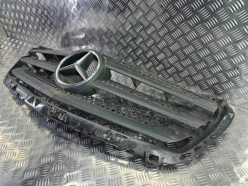 решетка радиатора MERCEDES-BENZ Sprinter  A9068800785, 19950 рублей, Москва
