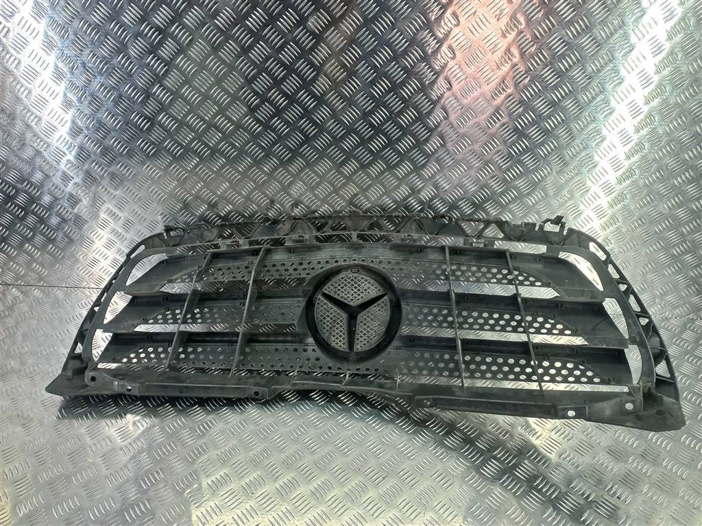 решетка радиатора MERCEDES-BENZ Sprinter  A9068800785, 19950 рублей, Москва